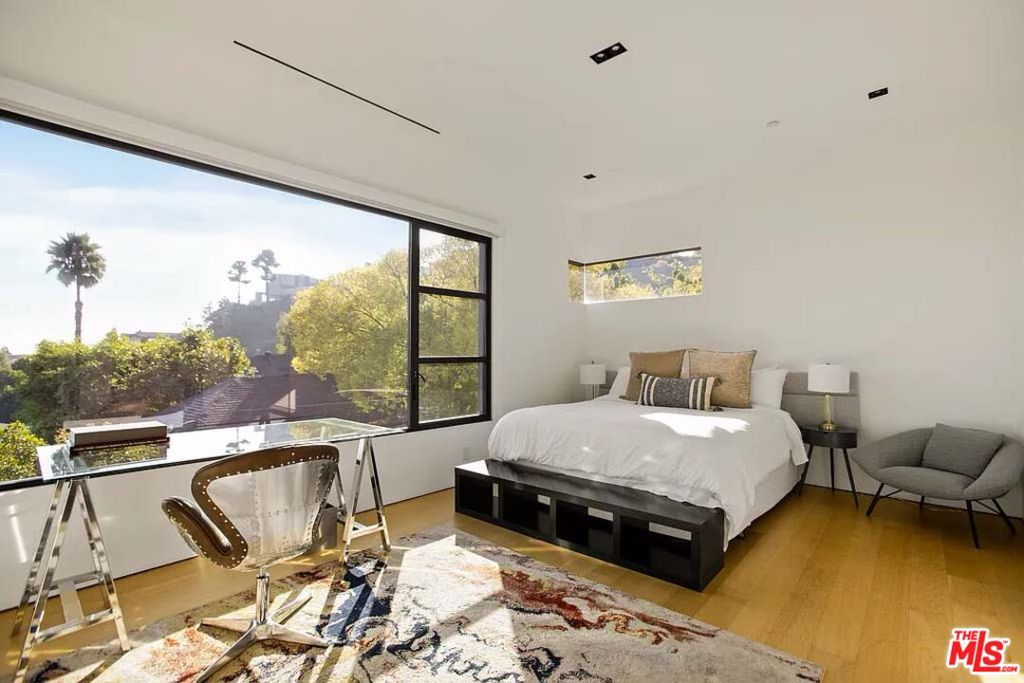 Residential Lease for rent at 1331 Belfast Drive, Los Angeles CA featuring 3 beds and 5 baths