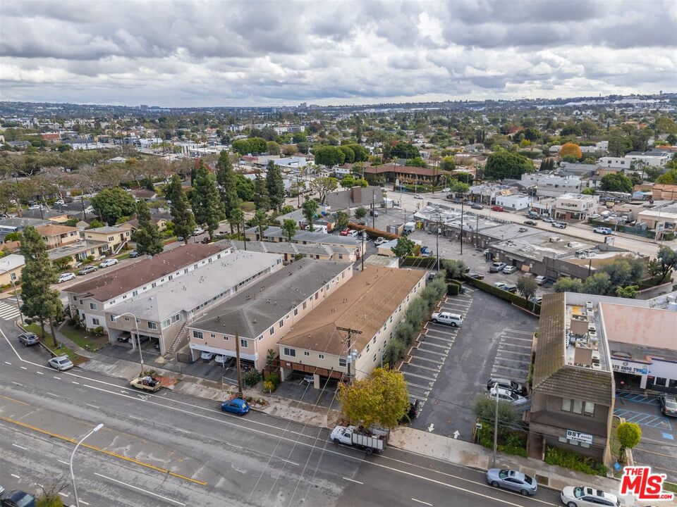 Residential Income for sale at 12592 Washington Place, Los Angeles CA featuring 16 beds and 10 baths