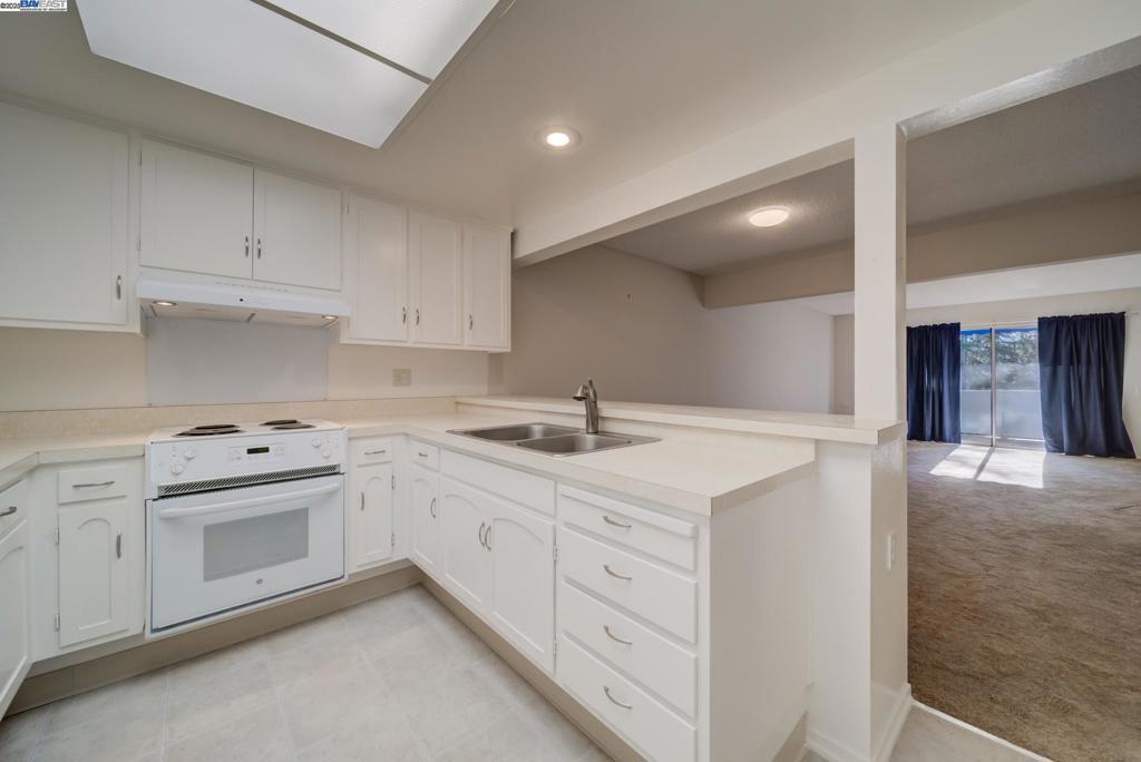 Residential for sale at 1708 Golden Rain Road 3, Walnut Creek CA featuring 2 beds and 1 bath