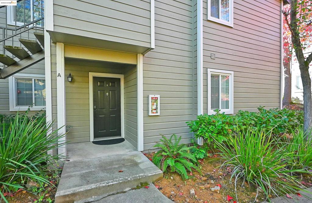 Residential for sale at 550 Canyon Oaks Dr A, Oakland CA featuring 2 beds and 2 baths