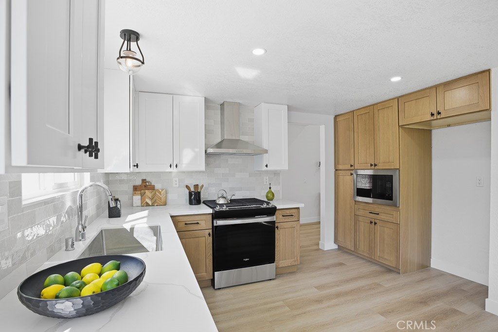 Residential for sale at 1069 Belleza Street, Camarillo CA featuring 2 beds and 2 baths