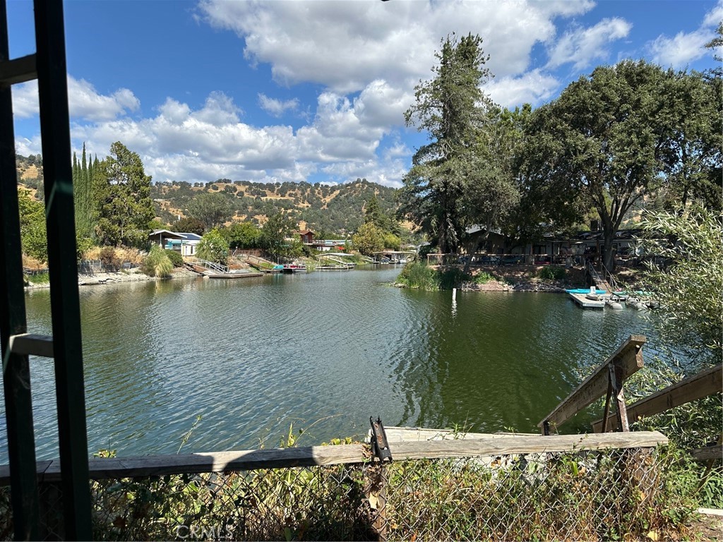 Manufactured In Park for sale at 12840 Island Dr. #44, Clearlake Oaks CA featuring 1 bed and 1 bath