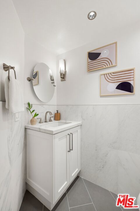 Residential for sale at 1630 S Bentley Avenue 202, Los Angeles CA featuring 2 beds and 3 baths