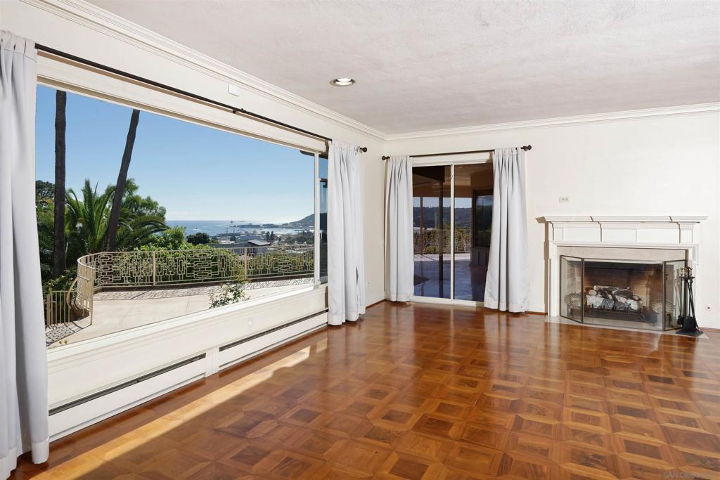 Residential Lease for rent at 3125 Qualtrough, San Diego CA featuring 4 beds and 5 baths