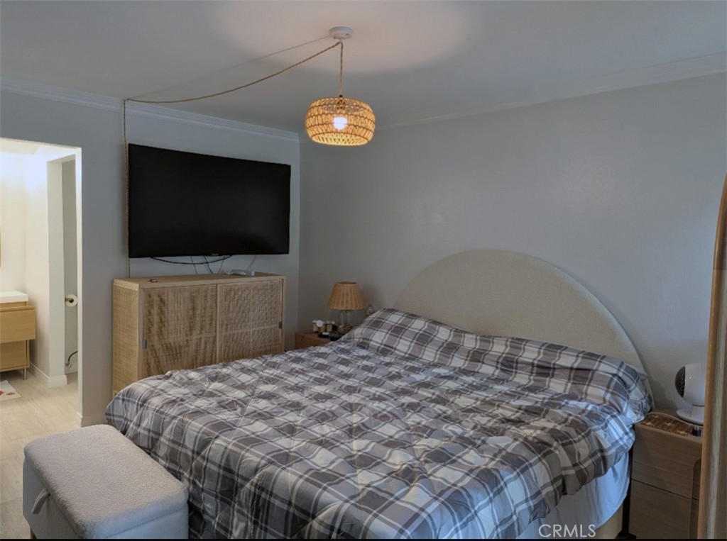 Residential for sale at 22131 Caminito Vino, Laguna Hills CA featuring 3 beds and 2 baths