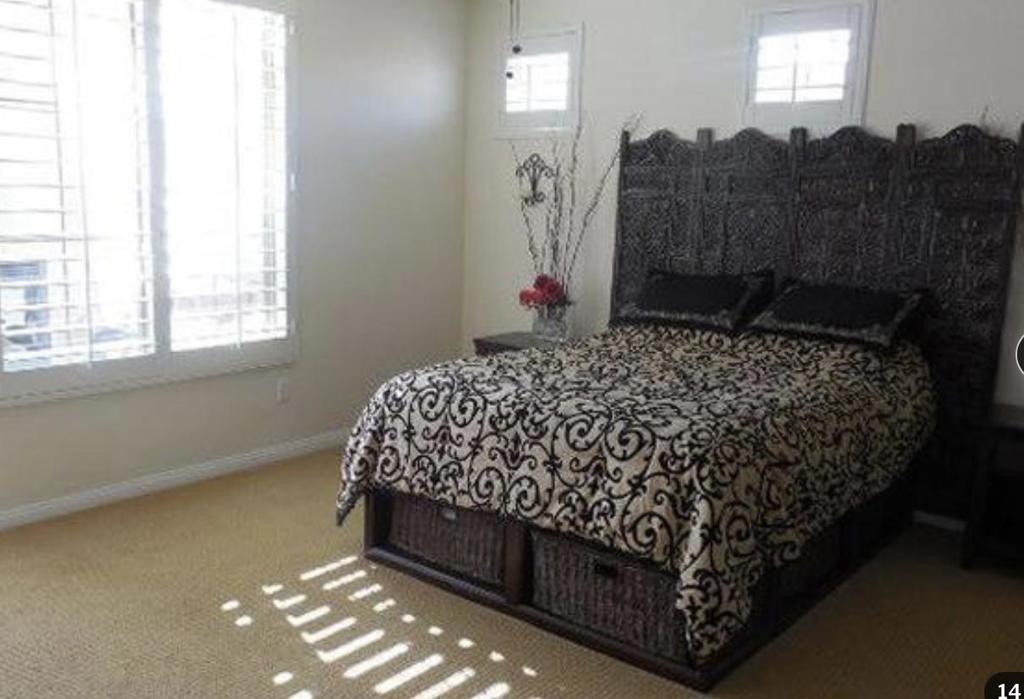 Residential Lease for rent at 4155 Via Mattina, Palm Desert CA featuring 3 beds and 3 baths