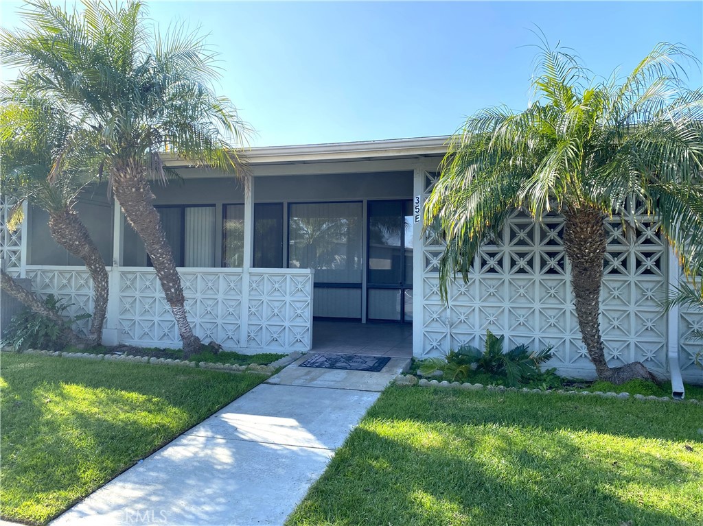 Residential for sale at 13265 Del Monte Dr., M12-35E, Seal Beach CA featuring 2 beds and 1 bath