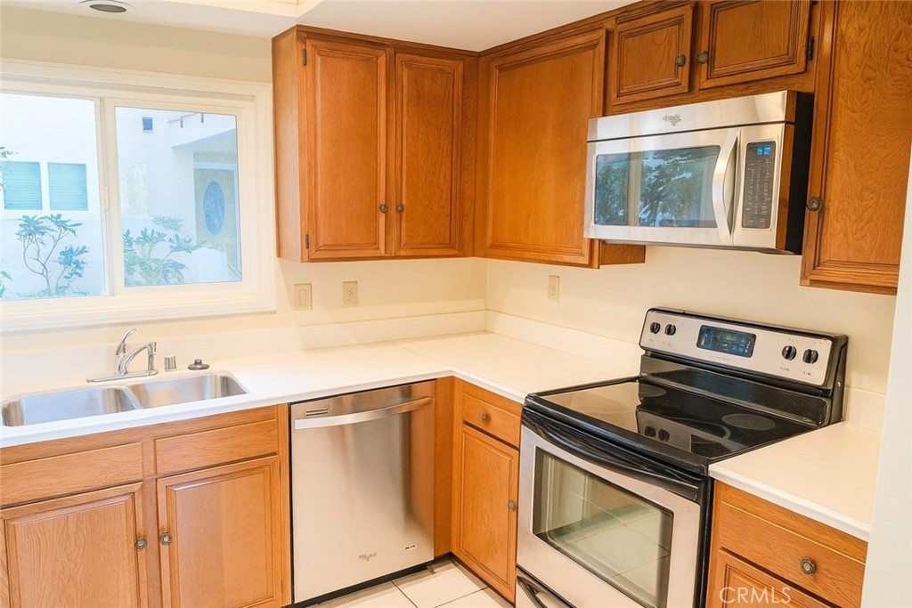 Residential for sale at 5511 Paseo Del Lago W 1C, Laguna Woods CA featuring 2 beds and 2 baths