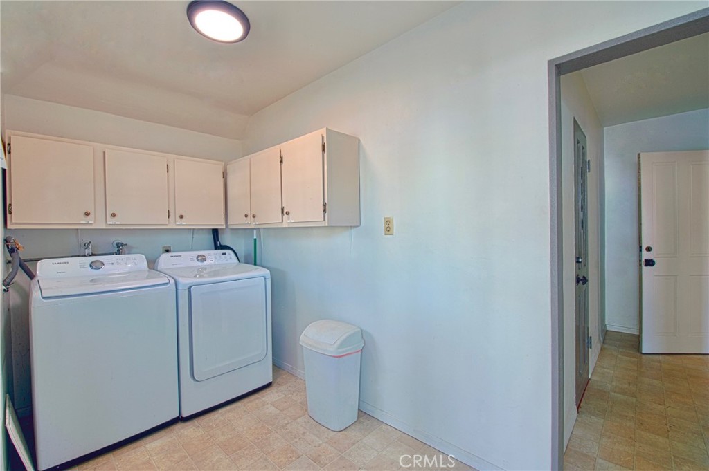 Residential Lease for rent at 1156 Glenneyre, Laguna Beach CA featuring 2 beds and 2 baths