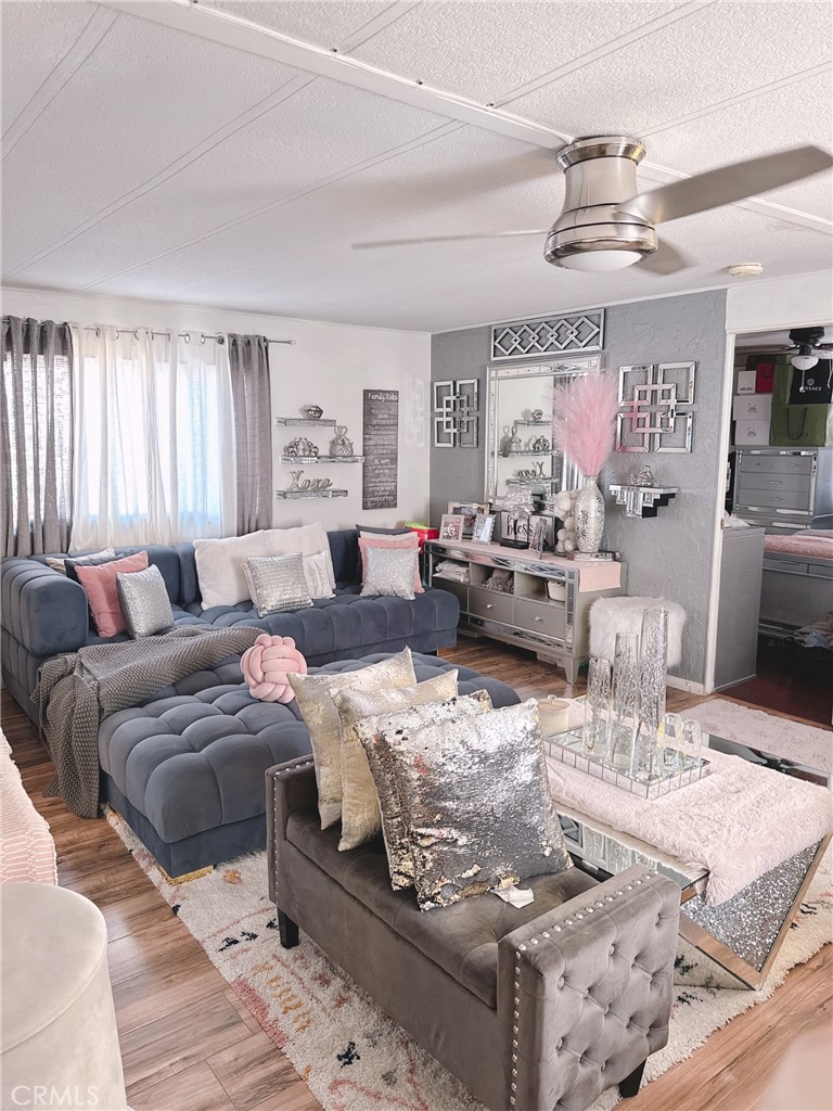 Manufactured In Park for sale at 21922 Ottawa 13, Apple Valley CA featuring 3 beds and 2 baths