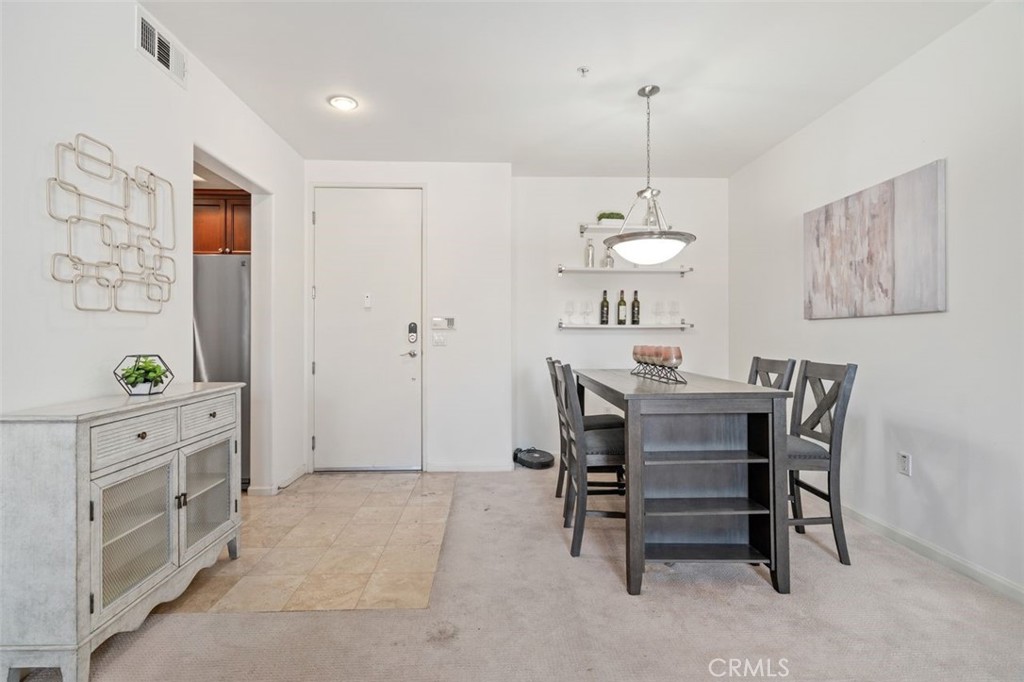 Residential Lease for rent at 128 N Oak Knoll 317, Pasadena CA featuring 2 beds and 2 baths