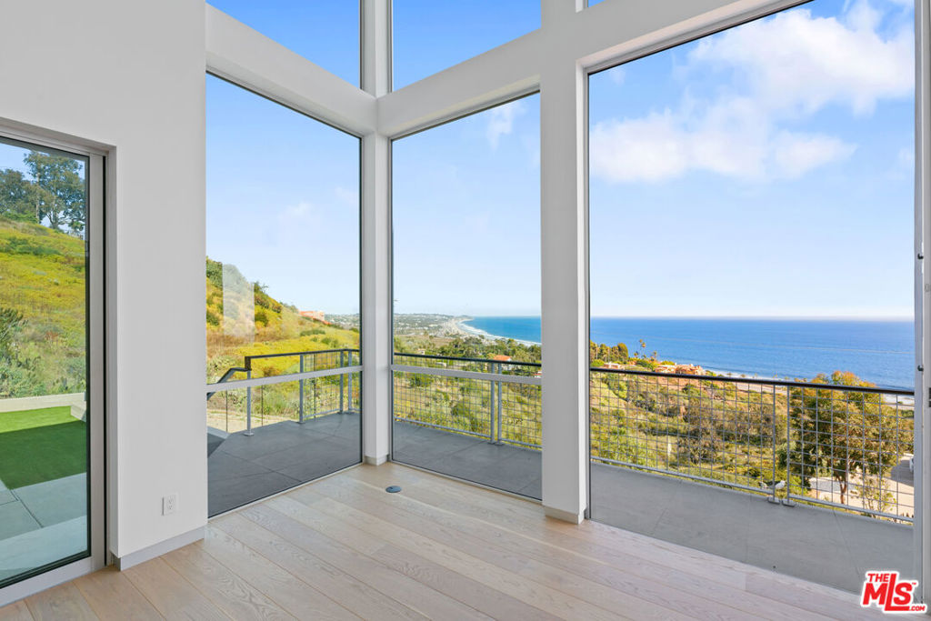 Residential Lease for rent at 31351 Pacific Coast Highway, Malibu CA featuring 5 beds and 6 baths