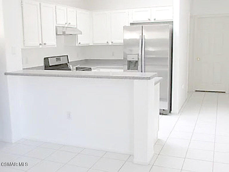 Residential Lease for rent at 78282 Yucca Blossom Drive, Palm Desert CA featuring 2 beds and 2 baths