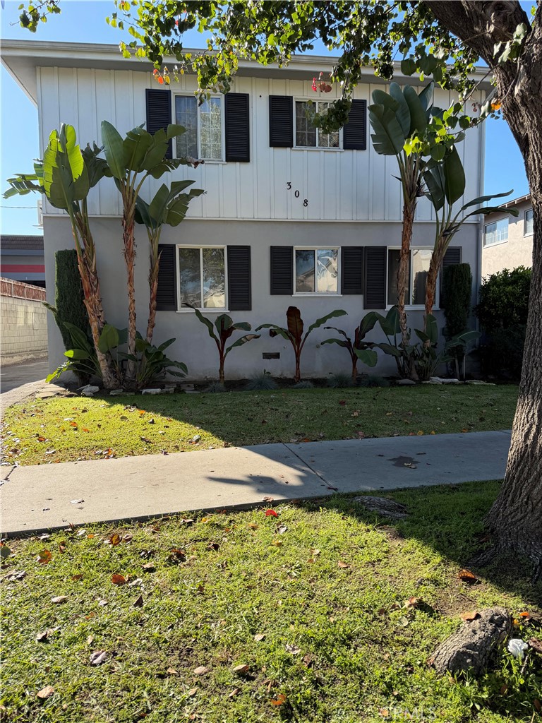 Residential for sale at 308 E Maple Street 3, Glendale CA featuring 1 bed and 1 bath