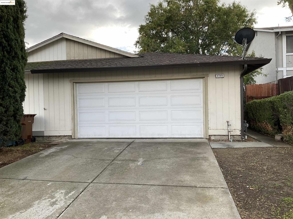 Residential Lease for rent at 1715 Magnolia Way, Antioch CA featuring 3 beds and 1 bath
