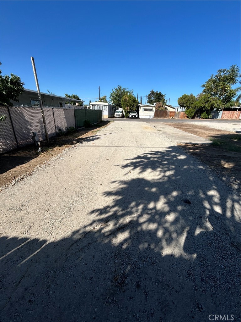 Residential Lease for rent at 501 Belmont Ave 8, Bakersfield CA featuring 1 bed and 1 bath