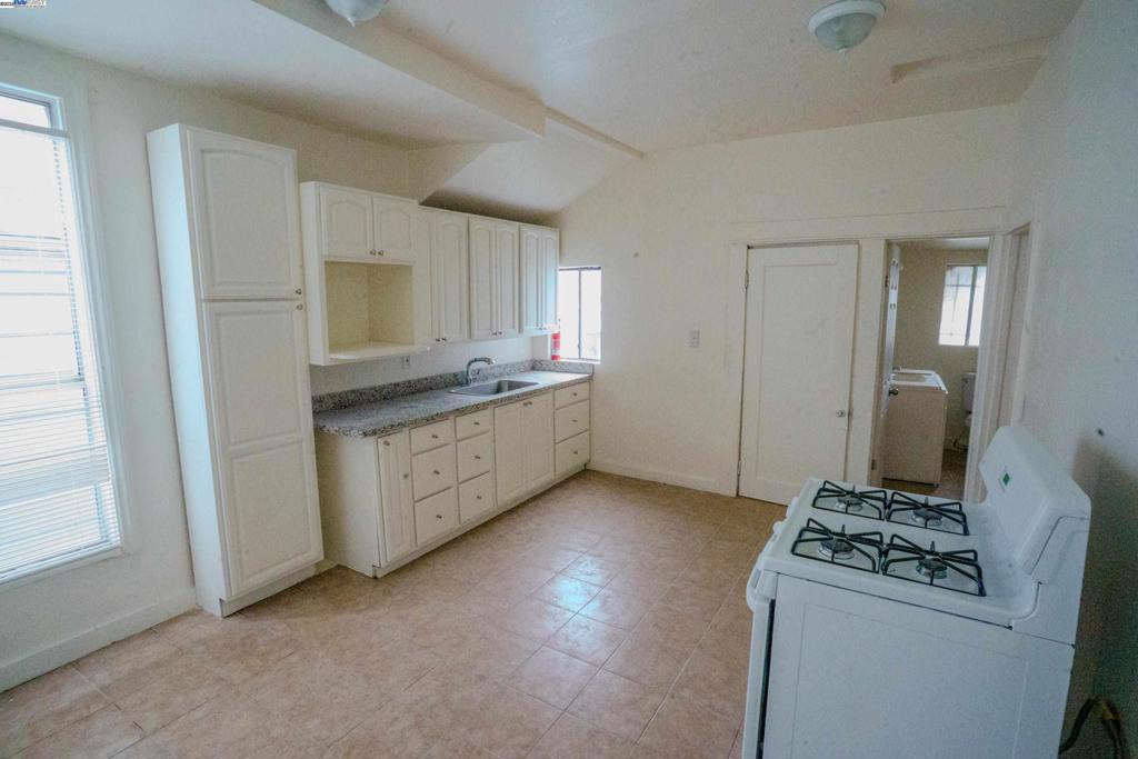 Residential for sale at 866 Isabella St, Oakland CA featuring 3 beds and 1 bath