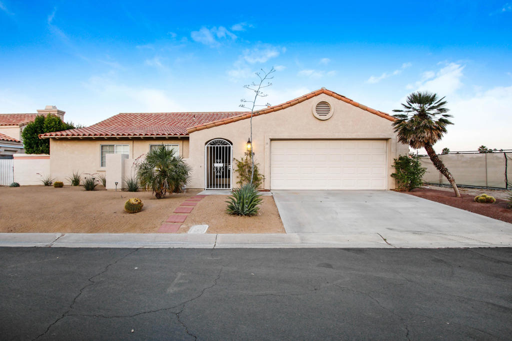 Residential Lease for rent at 36698 Camino Del Mar, Cathedral City CA featuring 4 beds and 2 baths