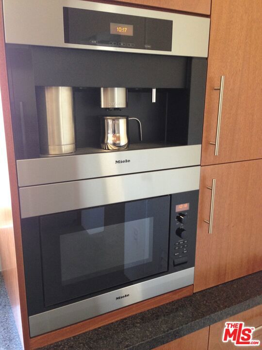 Residential Lease for rent at 29282 CIRCLE Drive, Agoura Hills CA featuring 6 beds and 6 baths