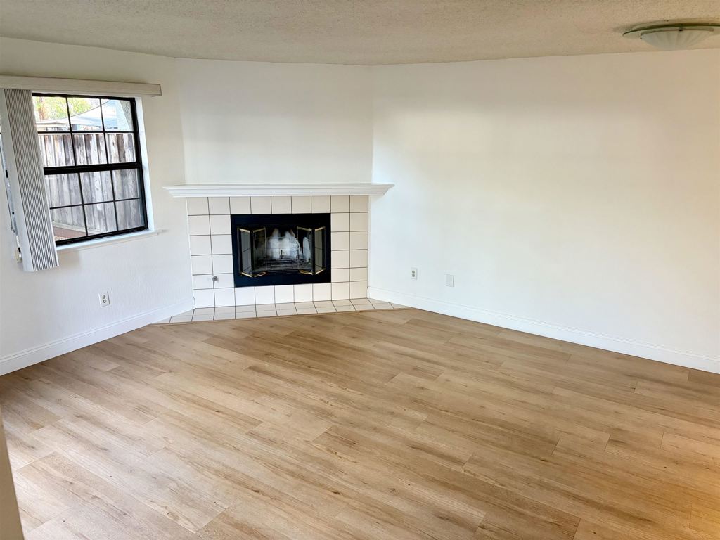 Residential Lease for rent at 600 CHANDON CT, Walnut Creek CA featuring 3 beds and 3 baths