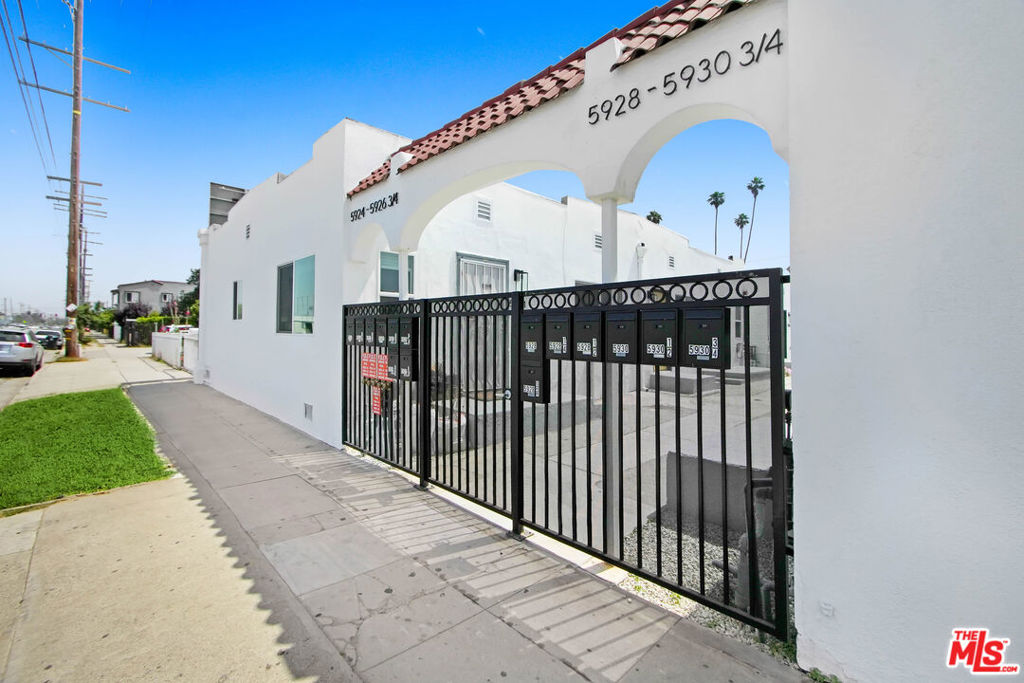 Residential Income for sale at 5926 S Hoover Street, Los Angeles CA featuring 10 beds and 15 baths