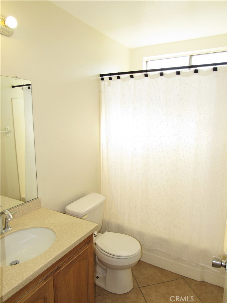 Residential Lease for rent at 3283 Baffin, Riverside CA featuring 3 beds and 2 baths