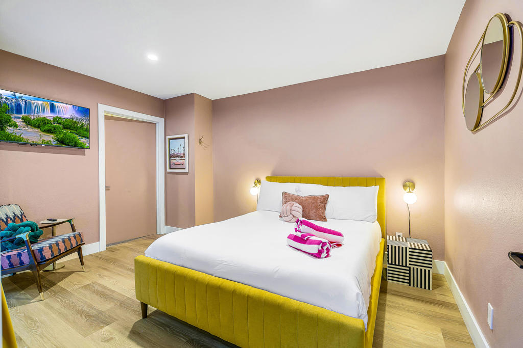 Residential Income for sale at 1339 N Indian Canyon Dr Drive, Palm Springs CA