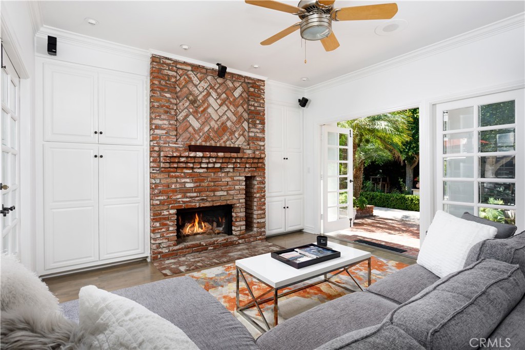 Residential Lease for rent at 111 Via Undine, Newport Beach CA featuring 5 beds and 4 baths