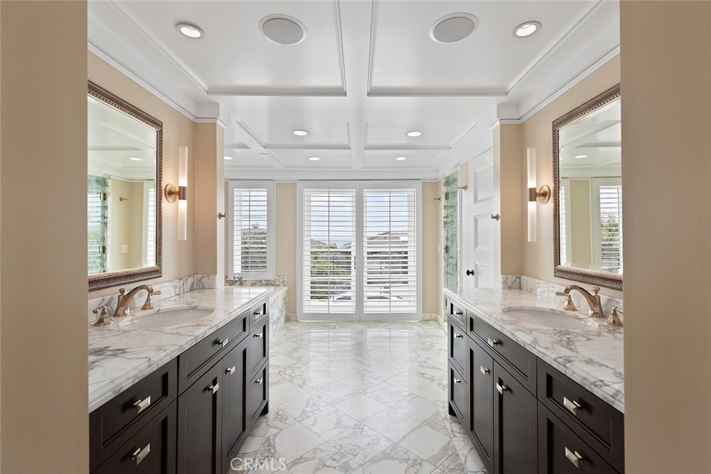 Residential Lease for rent at 322 Emerald Bay, Laguna Beach CA featuring 6 beds and 7 baths