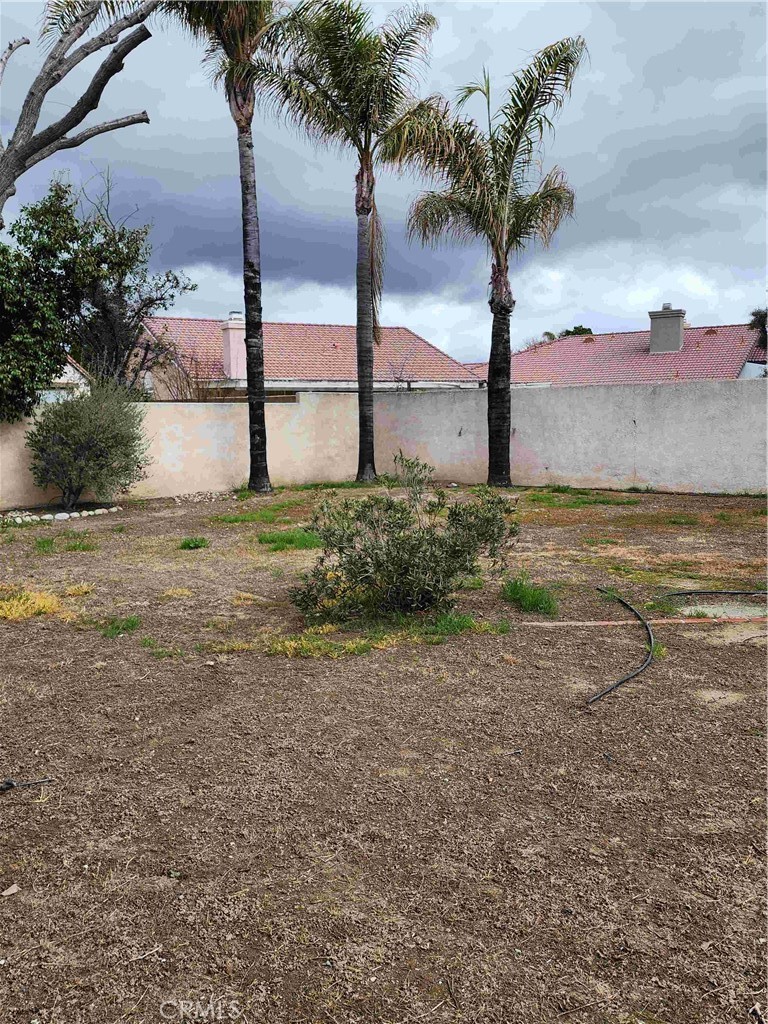 Residential Lease for rent at 856 Harrow, Hemet CA featuring 2 beds and 2 baths