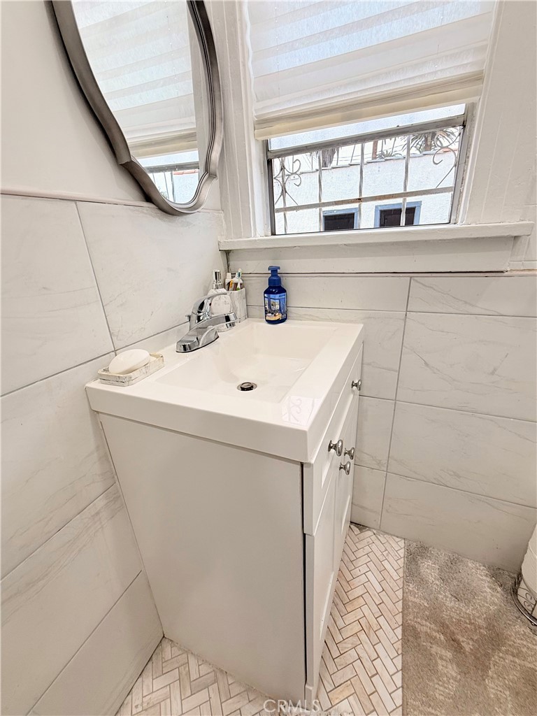 Residential Income for sale at 5112 S Van Ness, Los Angeles CA