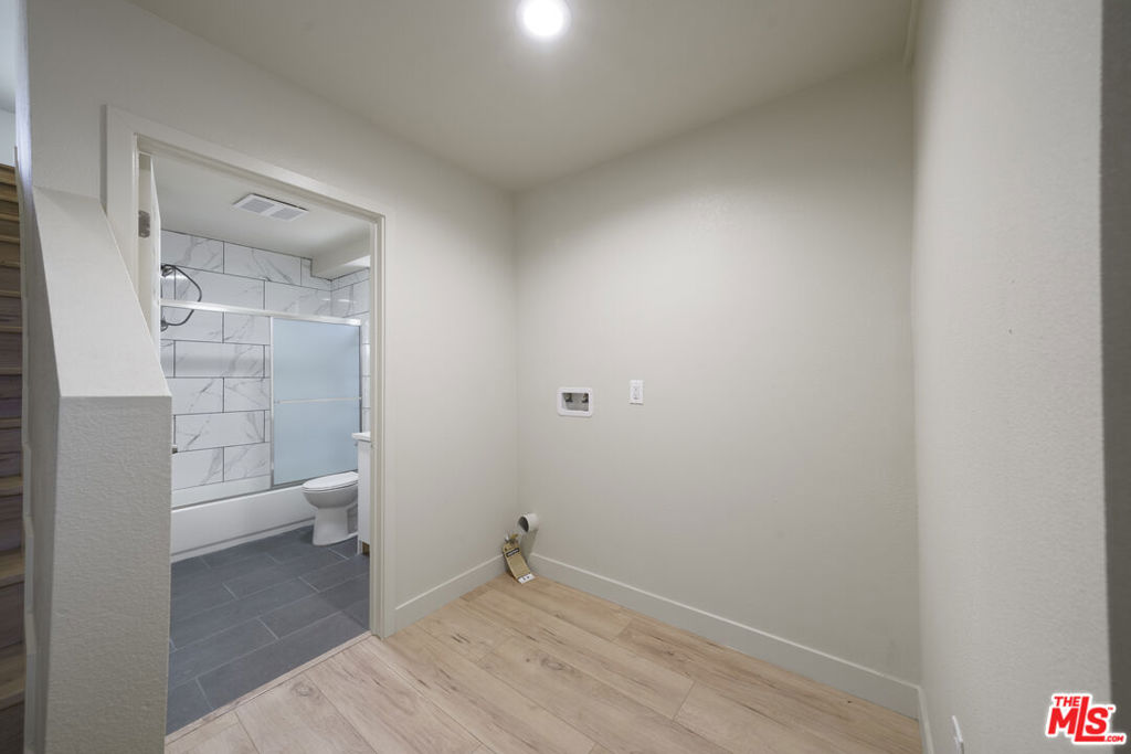 Residential Lease for rent at 735 E 82nd Street 735, Los Angeles CA featuring 3 beds and 2 baths