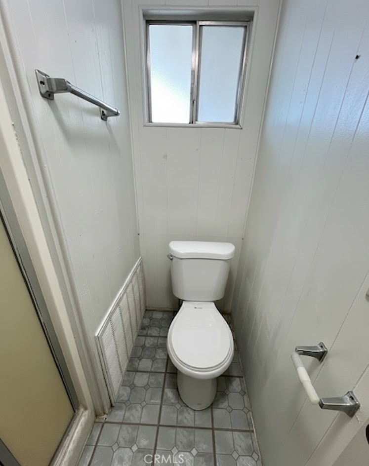 Manufactured In Park for sale at 1895 W Devonshire Ave Space 42 42, Hemet CA featuring 2 beds and 2 baths