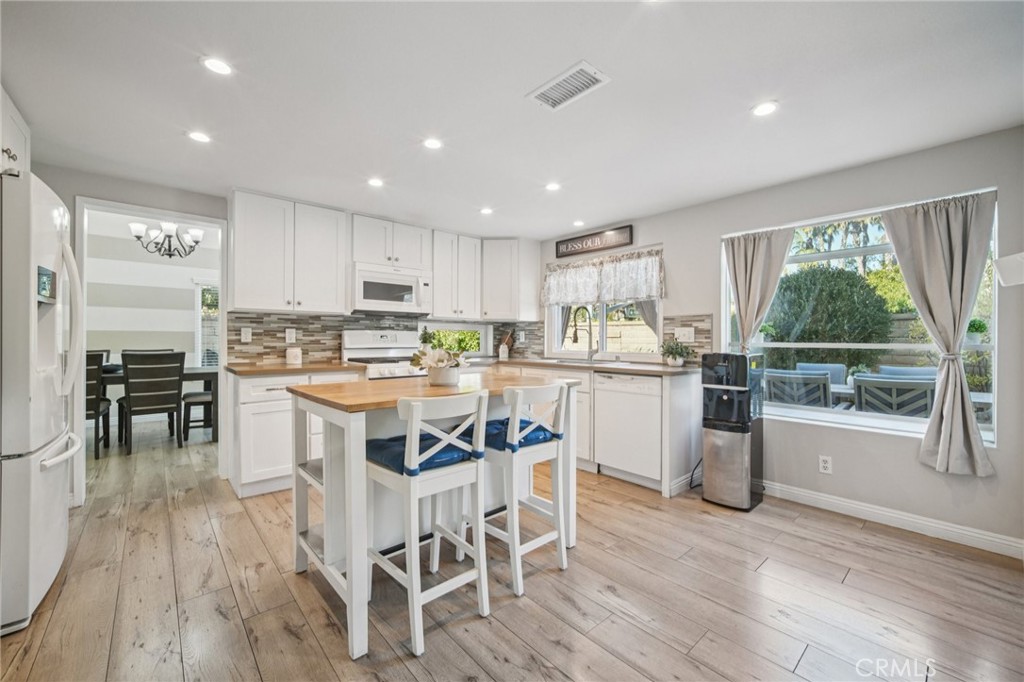 Residential for sale at 27301 Monforte, Mission Viejo CA featuring 3 beds and 3 baths