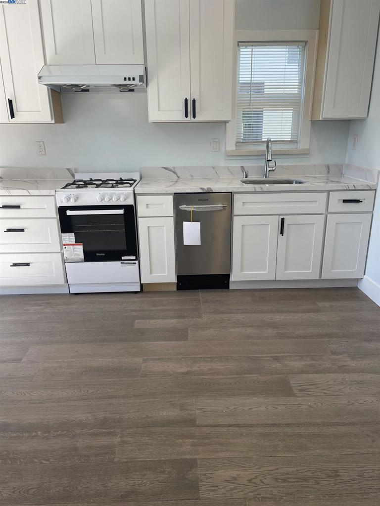 Residential Lease for rent at 1251 Burnett St, Berkeley CA featuring 1 bed and 1 bath