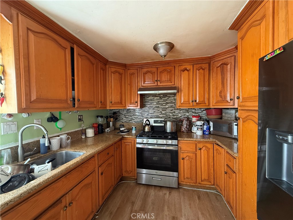 Residential for sale at 3529 10th, Los Angeles CA featuring 5 beds and 3 baths