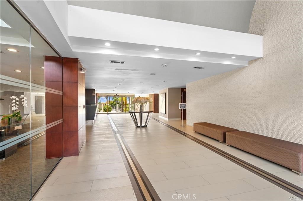 Residential for sale at 7250 Franklin 406, Los Angeles CA and 1 bath