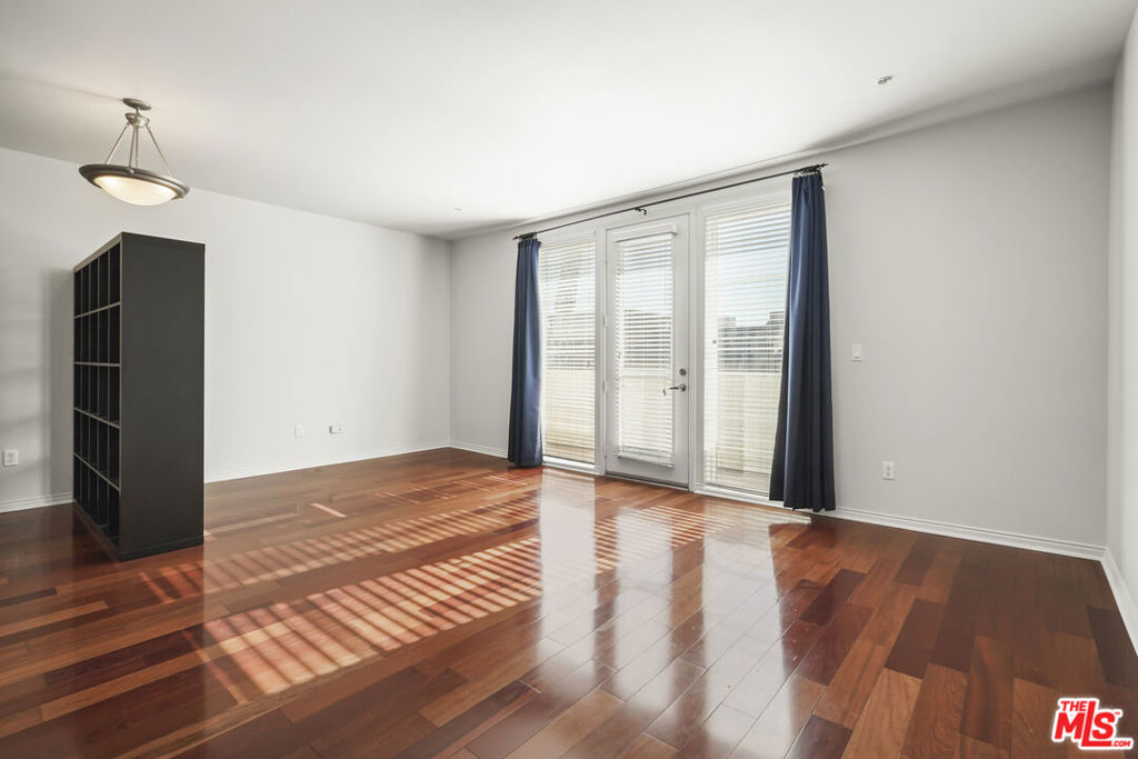 Residential for sale at 360 W Avenue 26 318, Los Angeles CA and 1 bath