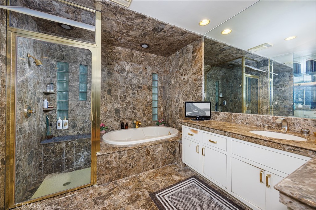 Residential for sale at 2072 Coldwater Canyon, Beverly Hills CA featuring 4 beds and 5 baths