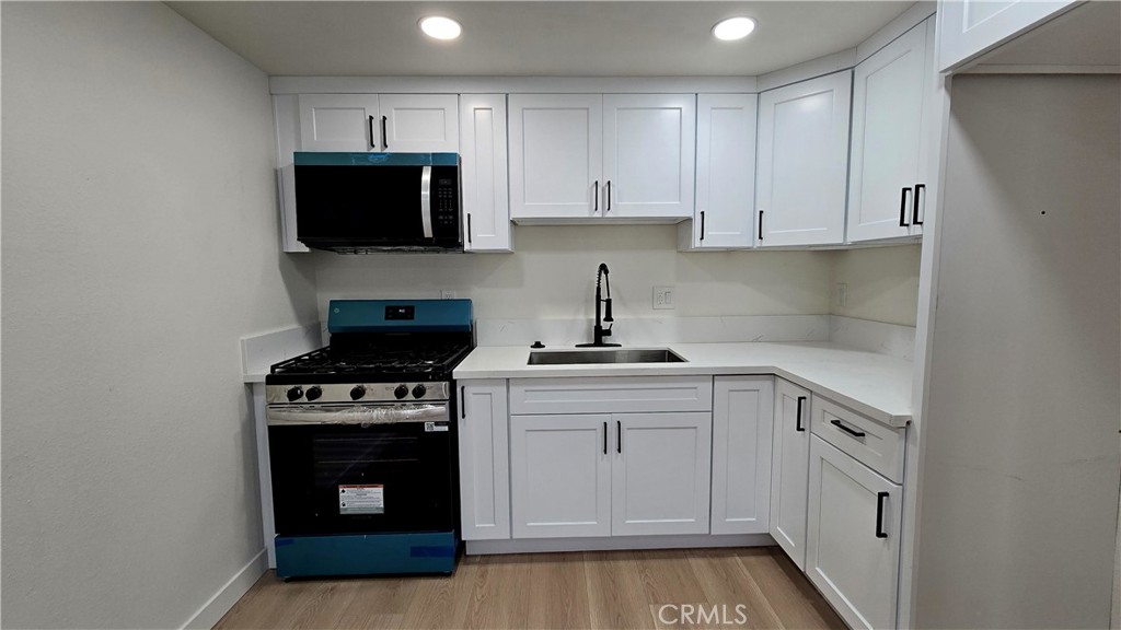 Residential Lease for rent at 15917 Prairie 2, Lawndale CA featuring 2 beds and 1 bath