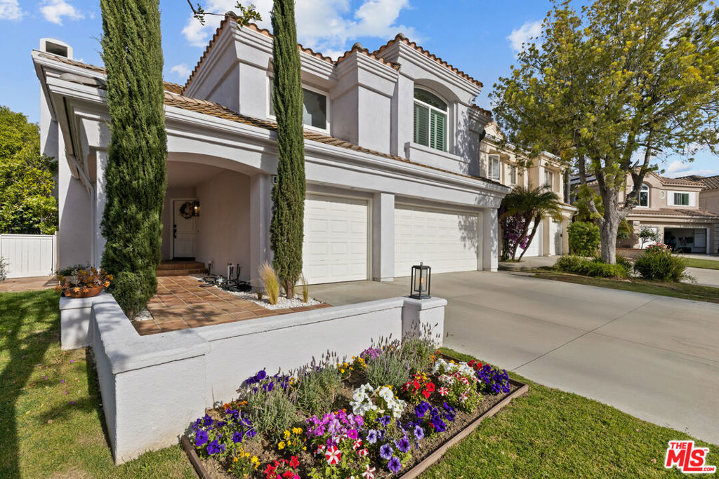 Residential for sale at 4370 Park Monte Nord, Calabasas CA featuring 5 beds and 4 baths