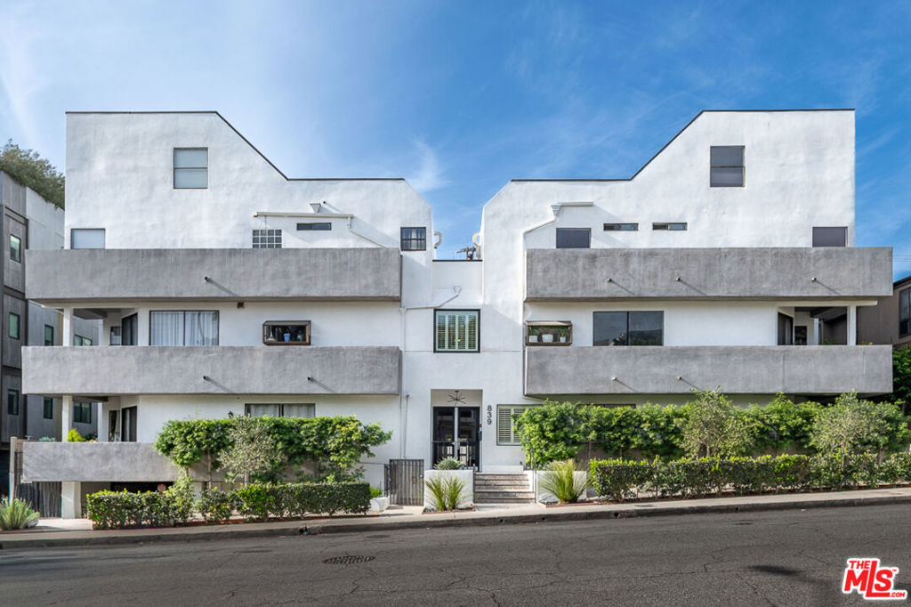 Residential for sale at 839 Larrabee Street 6, West Hollywood CA featuring 2 beds and 3 baths