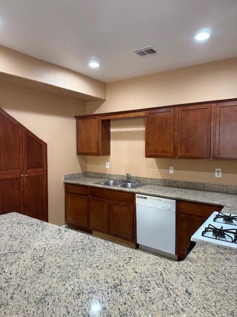 Residential Lease for rent at 13828 Luis Drive, Desert Hot Springs CA featuring 3 beds and 3 baths