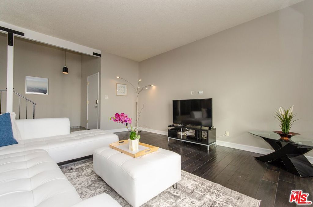 Residential Lease for rent at 18065 Coastline Drive 1, Malibu CA featuring 2 beds and 2 baths