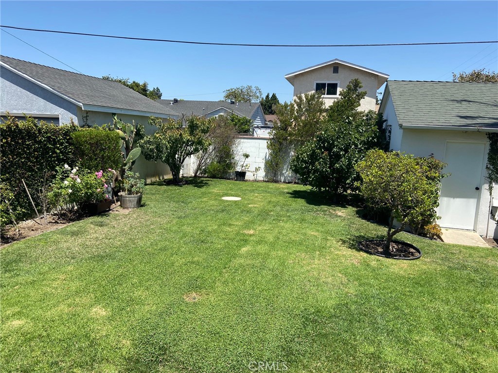 Residential Lease for rent at 3603 W 148th Place, Hawthorne CA featuring 3 beds and 1 bath