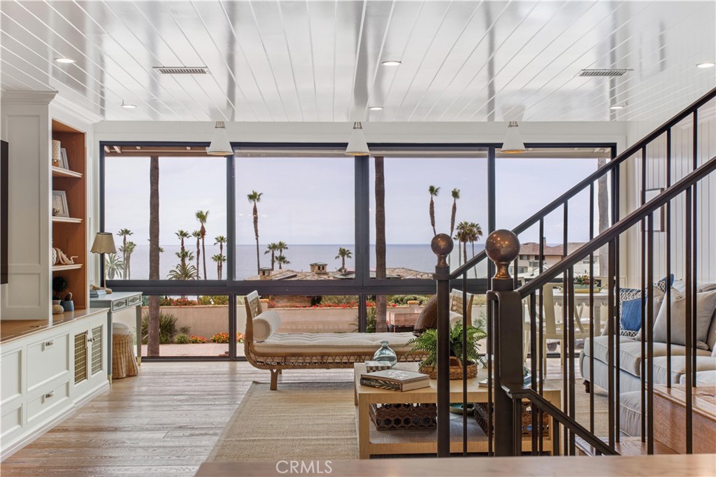 Residential Lease for rent at 16 Blue Lagoon, Laguna Beach CA featuring 3 beds and 3 baths