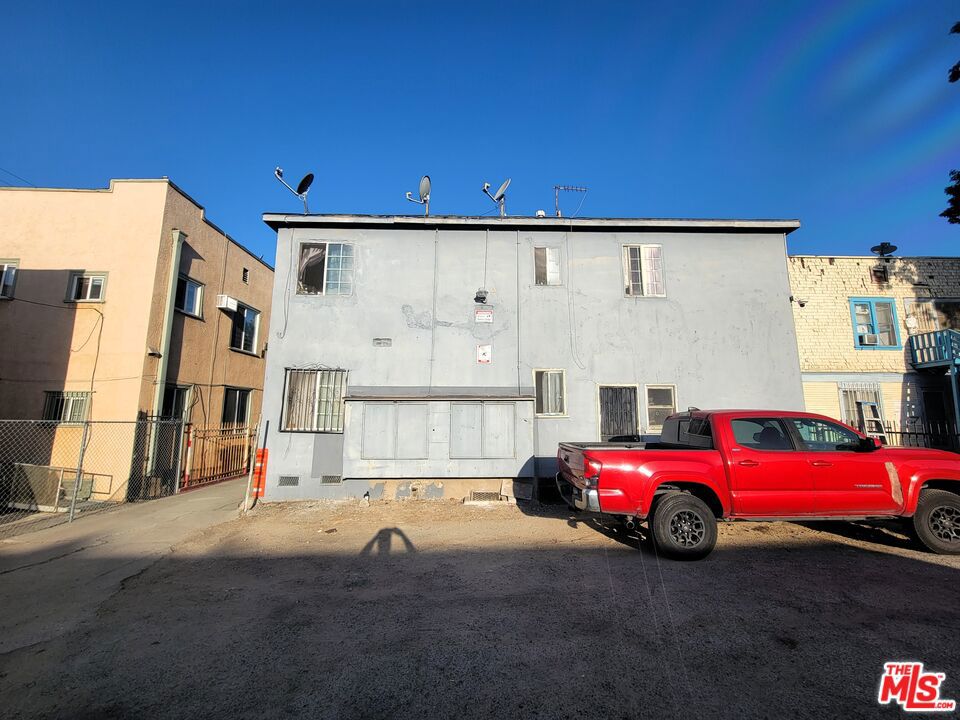 Residential Income for sale at 1350 S Burlington Avenue, Los Angeles CA and 12 baths