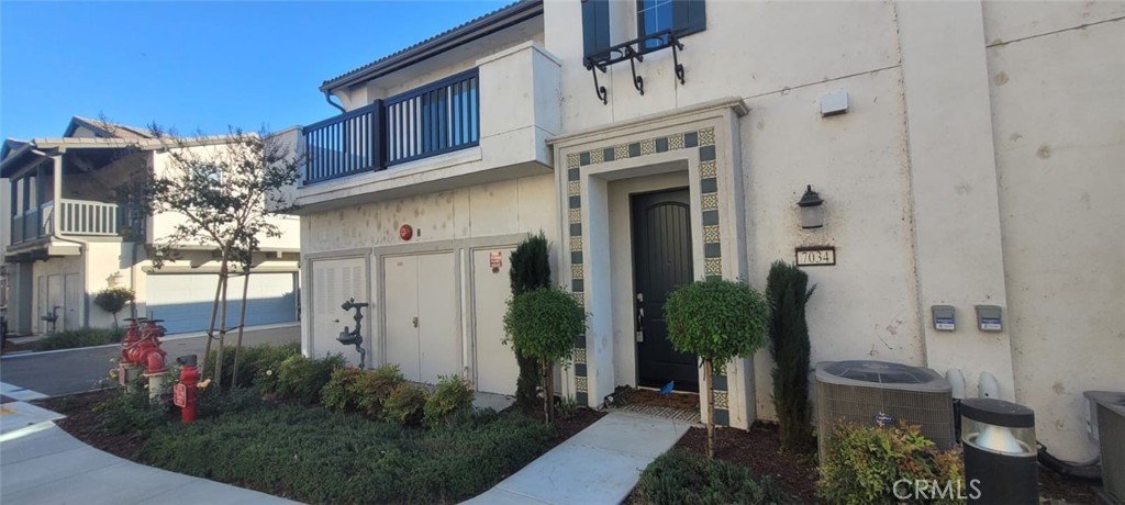 Residential Lease for rent at 7034 Turin, Eastvale CA featuring 2 beds and 2 baths