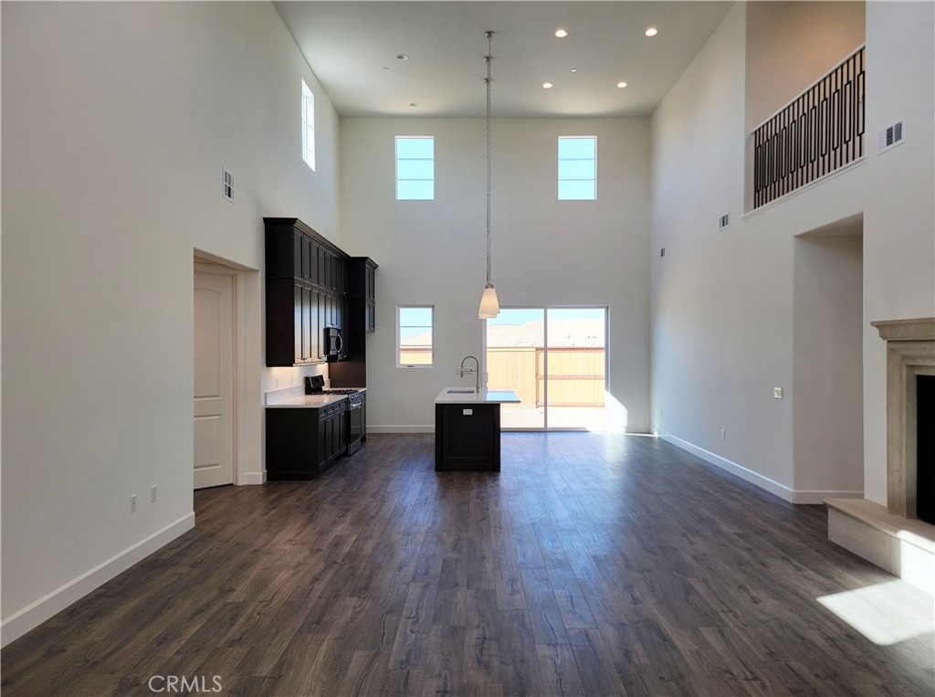 Residential for sale at 713 Manor Lane, Paso Robles CA featuring 4 beds and 3 baths