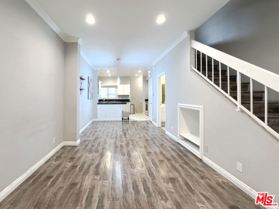 Residential for sale at 227 Via Colinas, Thousand Oaks CA featuring 2 beds and 2 baths